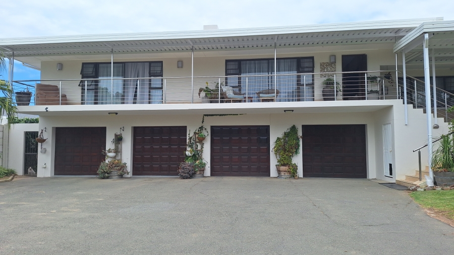6 Bedroom Property for Sale in Gonubie Eastern Cape